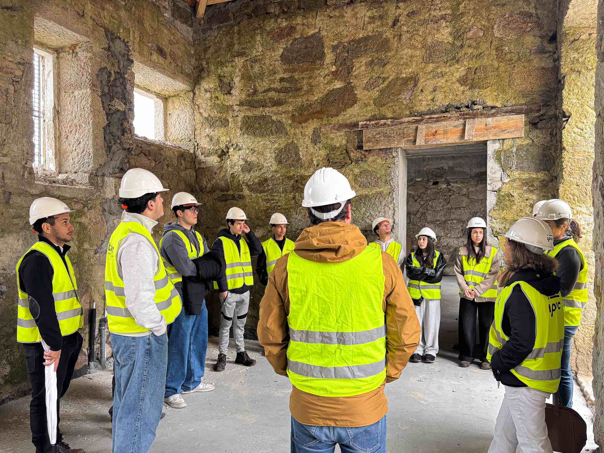 Estudantes visitam Viana STARTS