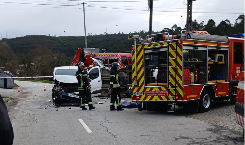 Acidente em Outeiro provoca dois feridos graves