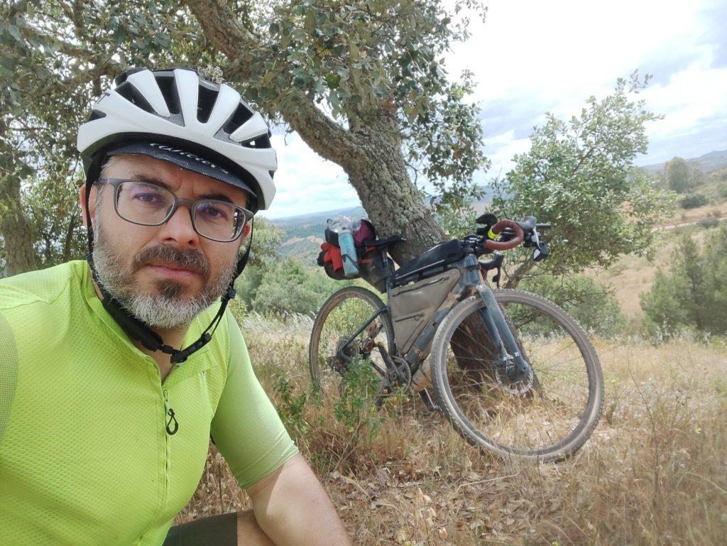 <i class='fa-solid fa-user-lock' aria-hidden='true'></i> David Mendes vai percorrer mais de quatro mil quilómetros em bicicleta 