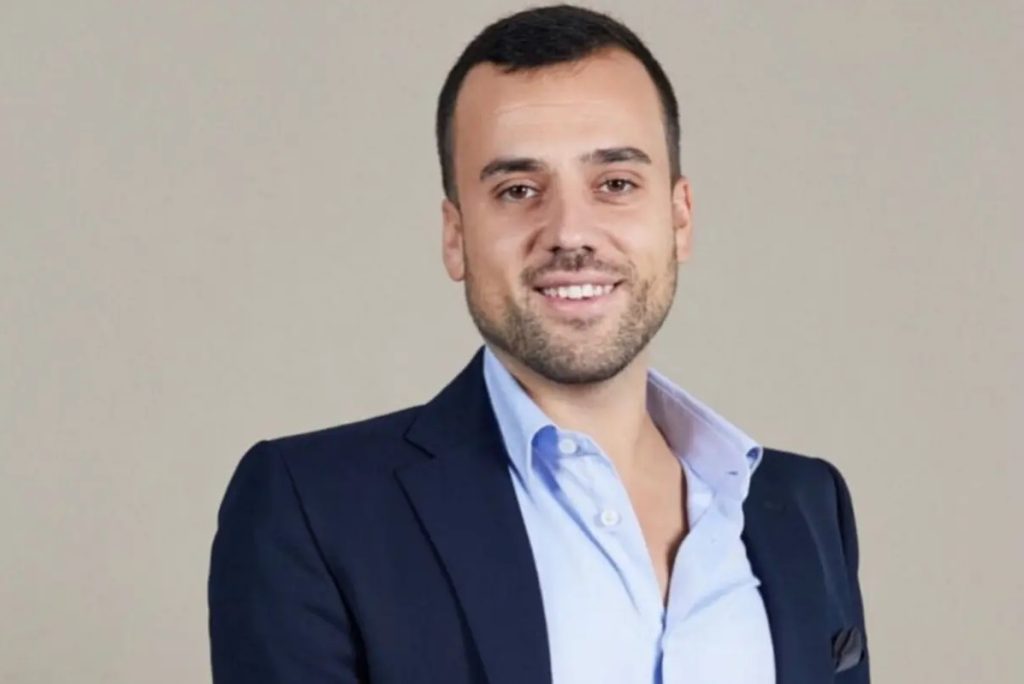 <i class='fa-solid fa-user-lock' aria-hidden='true'></i> João Moura é o CEO do Vianense SAD