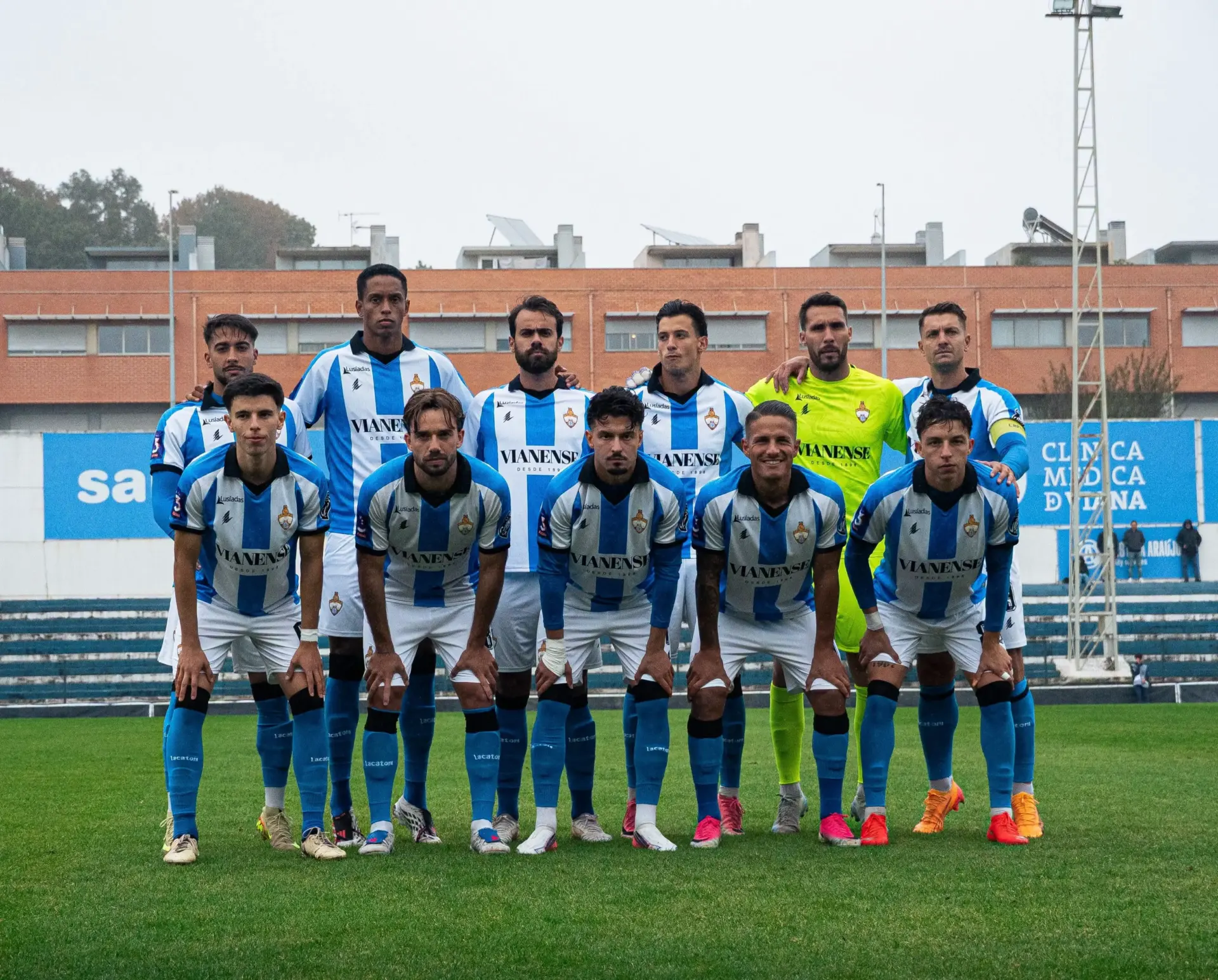 Vianense perde em casa